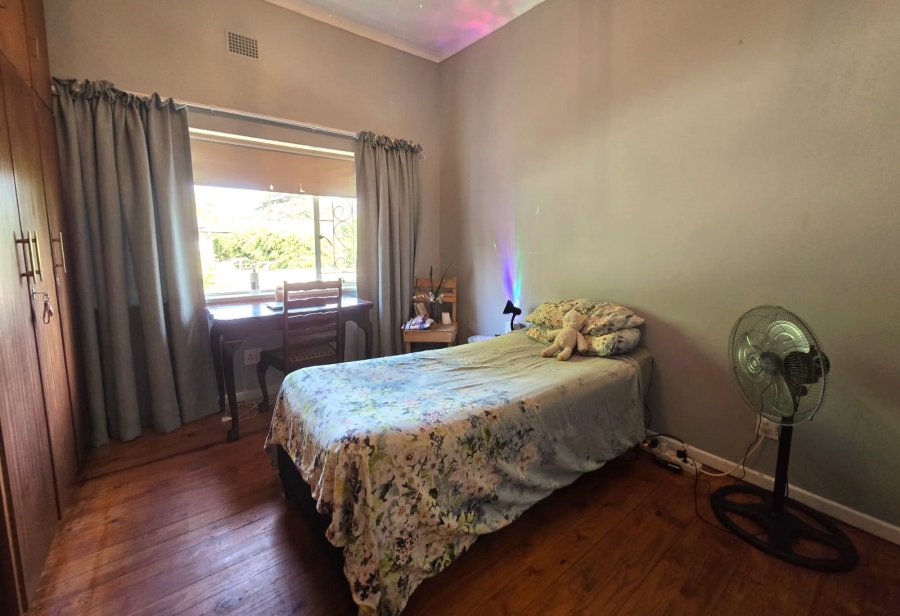 5 Bedroom Property for Sale in Lemoenkloof Western Cape